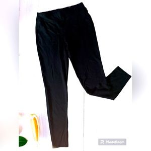 Essential Black Legging Pant.